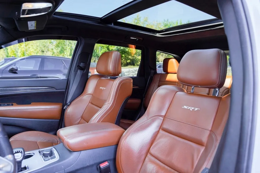 2014 Jeep Grand Cherokee SRT8 photo 4