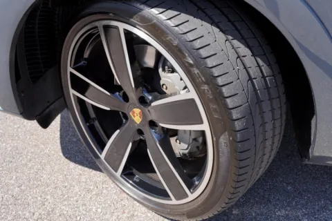 More photos of 2019 Porsche Cayenne S at Foreign Auto Connect, IN