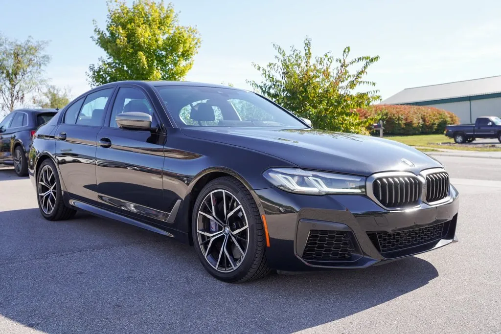 2021 Bmw M550i xDrive photo 3