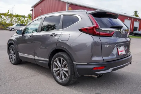 More photos of 2022 Honda CR-V Touring at Foreign Auto Connect, IN