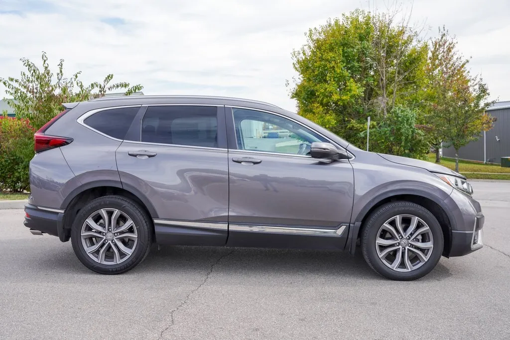 2022 Honda CR-V Touring photo 2