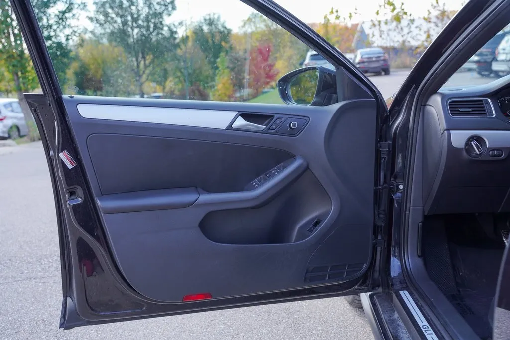 2014 Volkswagen Jetta GLI Autobahn photo 4