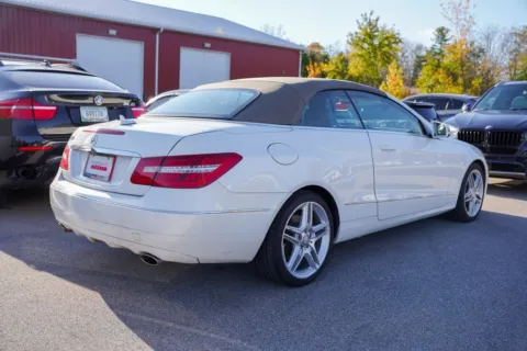 More photos of 2011 Mercedes-Benz E-Class E 350 at Foreign Auto Connect, IN