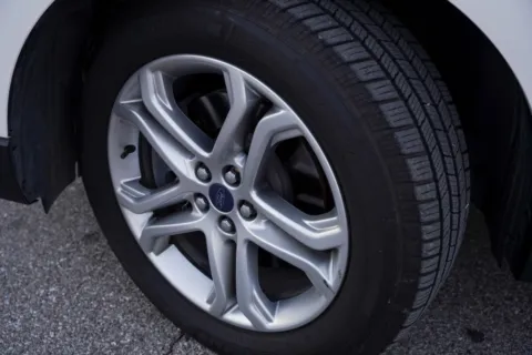 More photos of 2017 Ford Edge Titanium at Foreign Auto Connect, IN