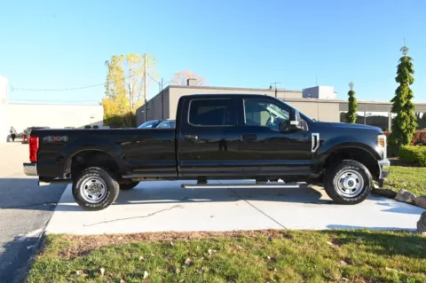 More photos of 2019 Ford F-350 XLT at City of Cars, MI