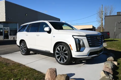 Another view of 2025 Cadillac Escalade Premium Luxury Platinum for sale in Troy, MI at City of Cars