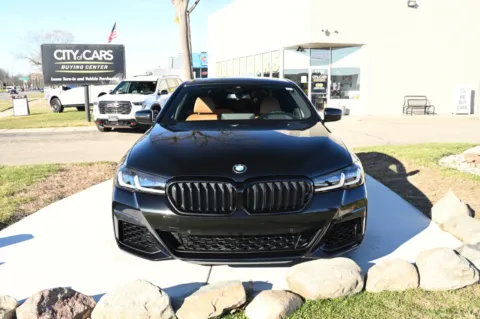 Photos of 2022 BMW M550i xDrive for sale in Troy, MI at City of Cars