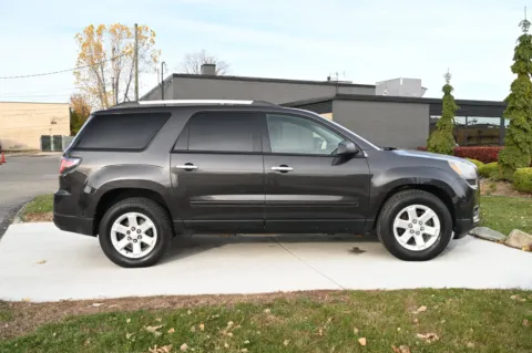 More photos of 2015 GMC Acadia SLE-2 at City of Cars, MI