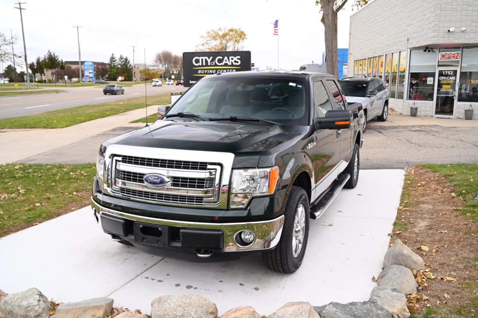Green 2014 Ford F-150 XLT for sale in Troy, MI