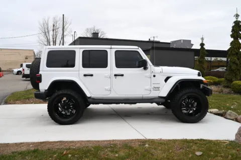More photos of 2019 Jeep Wrangler Unlimited Sahara at City of Cars, MI