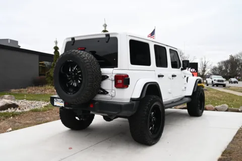 More photos of 2019 Jeep Wrangler Unlimited Sahara at City of Cars, MI