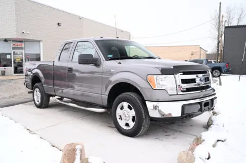 Another view of 2013 Ford F-150 XLT for sale in Troy, MI at City of Cars