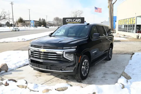 Black 2025 Chevrolet Suburban 4WD LT for sale in Troy, MI