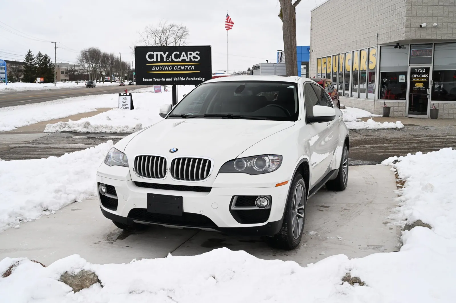 2013 BMW X6 xDrive50i's photo