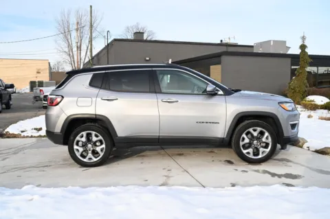 More photos of 2019 Jeep Compass Limited 4x4 at City of Cars, MI