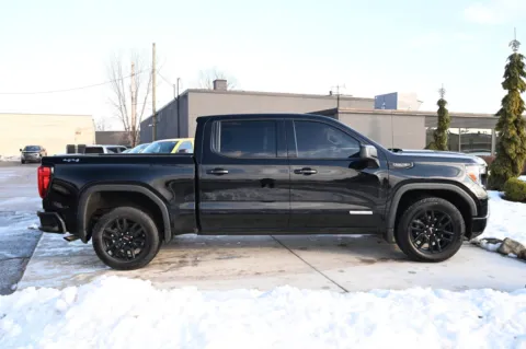 More photos of 2021 GMC Sierra 1500 4WD Crew Cab Short Box Elevation at City of Cars, MI