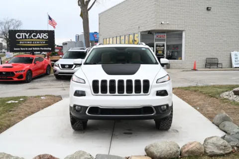 Photos of 2017 Jeep Cherokee Limited 4x4 for sale in Troy, MI at City of Cars