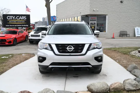 Photos of 2020 Nissan Pathfinder Platinum 4WD for sale in Troy, MI at City of Cars