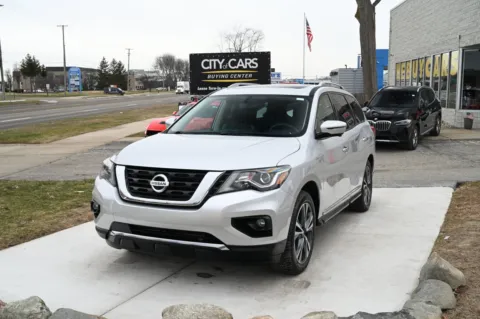 Silver 2020 Nissan Pathfinder Platinum 4WD for sale in Troy, MI