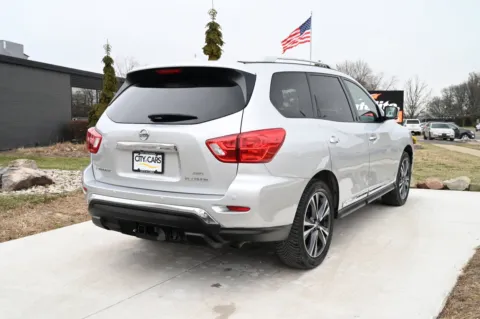 More photos of 2020 Nissan Pathfinder Platinum 4WD at City of Cars, MI