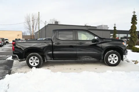 More photos of 2023 Chevrolet Silverado 1500 4WD Crew Cab Standard Bed LT at City of Cars, MI