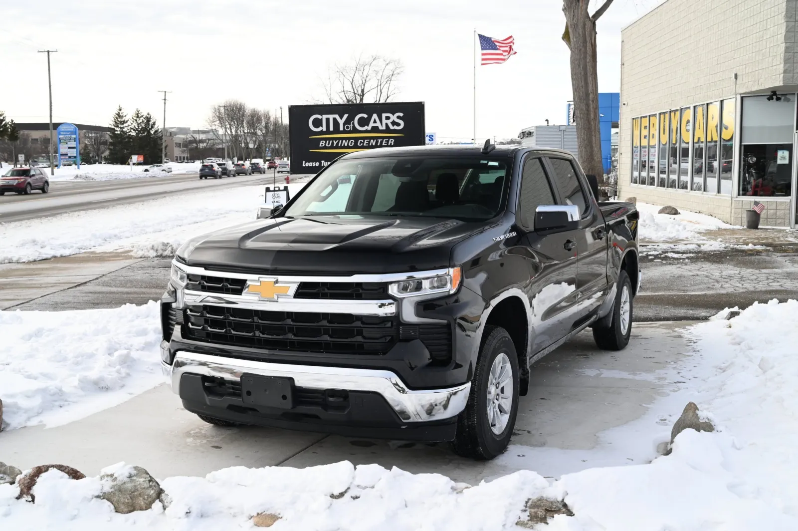 Black 2023 Chevrolet Silverado 1500 4WD Crew Cab Standard Bed LT for sale in Troy, MI