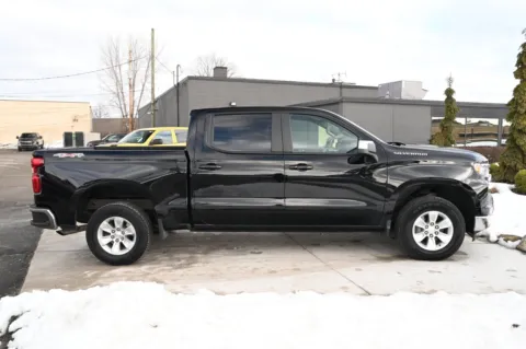 More photos of 2023 Chevrolet Silverado 1500 4WD Crew Cab Standard Bed LT at City of Cars, MI
