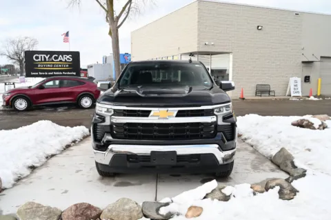 Photos of 2023 Chevrolet Silverado 1500 4WD Crew Cab Standard Bed LT for sale in Troy, MI at City of Cars
