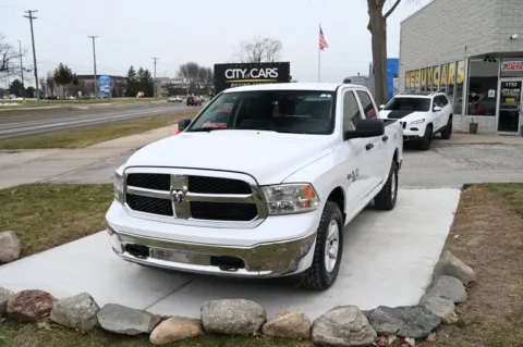 White 2022 Ram 1500 Classic SLT for sale in Troy, MI