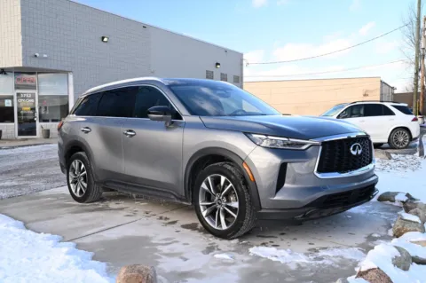 Another view of 2023 Infiniti QX60 Luxe AWD for sale in Troy, MI at City of Cars