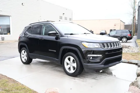 Another view of 2019 Jeep Compass Latitude 4x4 for sale in Troy, MI at City of Cars