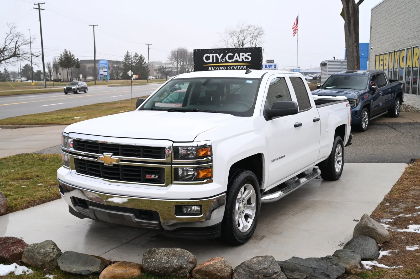 White 2014 Chevrolet Silverado 1500 2LT for sale in Troy, MI