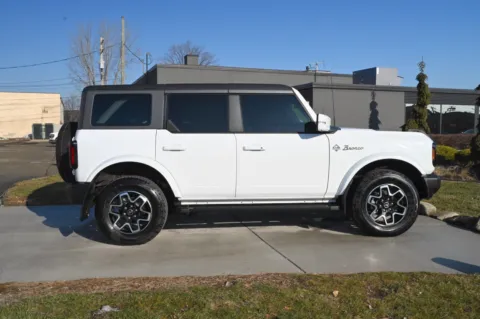 More photos of 2024 Ford Bronco Outer Banks at City of Cars, MI