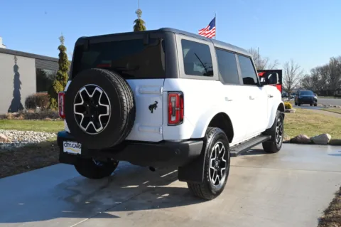 More photos of 2024 Ford Bronco Outer Banks at City of Cars, MI