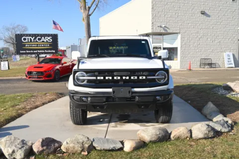 Photos of 2024 Ford Bronco Outer Banks for sale in Troy, MI at City of Cars