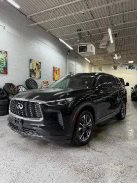 Black 2022 Infiniti QX60 LUXE AWD for sale in Troy, MI