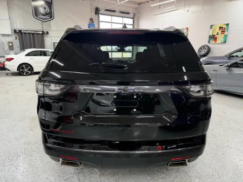 More photos of 2021 Chevrolet Traverse Premier at City of Cars, MI