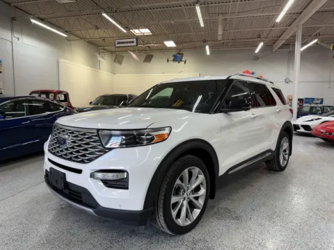 White 2021 Ford Explorer Platinum for sale in Troy, MI