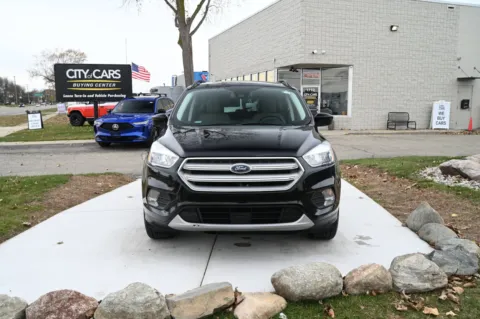 Photos of 2018 Ford Escape SE for sale in Troy, MI at City of Cars