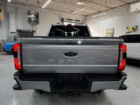 More photos of 2023 Ford F-250 LARIAT at City of Cars, MI
