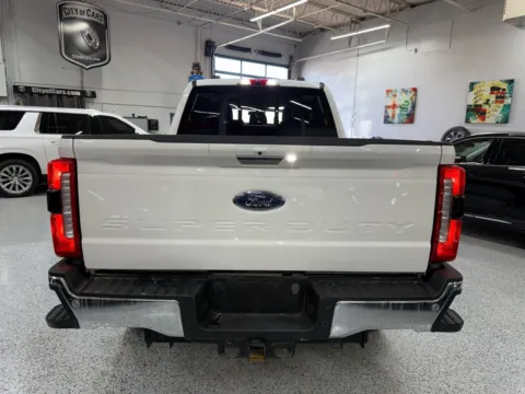 More photos of 2023 Ford F-250 LARIAT at City of Cars, MI