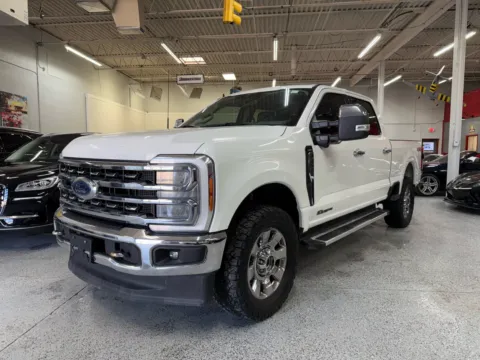 White 2023 Ford F-250 LARIAT for sale in Troy, MI