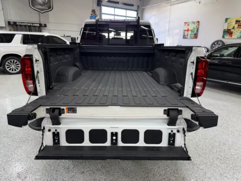 More photos of 2025 GMC Sierra 2500HD Crew Cab, Standard Bed, SLE, 4WD at City of Cars, MI
