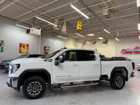 Photos of 2025 GMC Sierra 2500HD Crew Cab, Standard Bed, SLE, 4WD for sale in Troy, MI at City of Cars