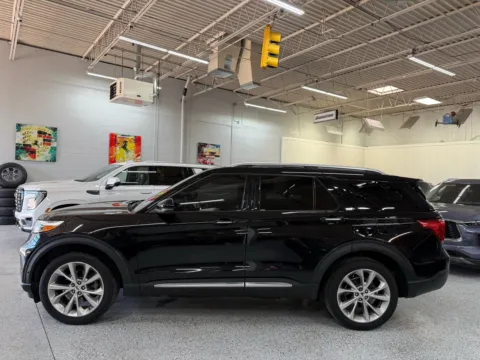 Photos of 2021 Ford Explorer Platinum for sale in Troy, MI at City of Cars