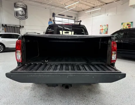 More photos of 2016 Nissan Frontier SL at City of Cars, MI