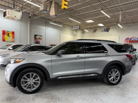 Photos of 2020 Ford Explorer XLT for sale in Troy, MI at City of Cars
