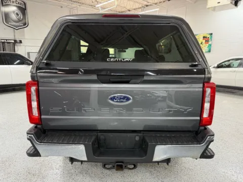 More photos of 2023 Ford F-250 XLT at City of Cars, MI
