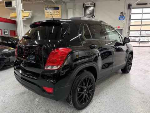 More photos of 2022 Chevrolet Trax AWD LT at City of Cars, MI