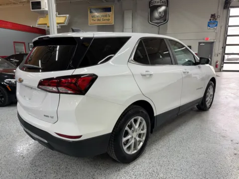 More photos of 2022 Chevrolet Equinox AWD LT at City of Cars, MI